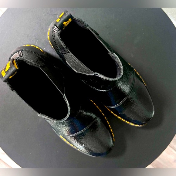 NEW Dr. Martens ROZALIE DISTRESSED PATENT LEATHER HEELED PLATFORM CHELSEA BOOTS - Picture 11 of 12